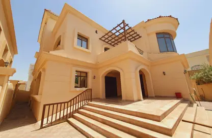 Villa - 4 Bedrooms - 5 Bathrooms for rent in Mohamed Bin Zayed Centre - Mohamed Bin Zayed City - Abu Dhabi