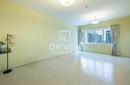Empty Room image for: Apartment - 1 Bedroom - 2 Bathrooms for sale in Olympic Park 4 - Olympic Park Towers - Dubai Sports City - Dubai, Image 1