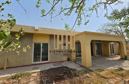 Villa - 4 Bedrooms - 6 Bathrooms for rent in Al Rifa'ah - Al Heerah - Sharjah