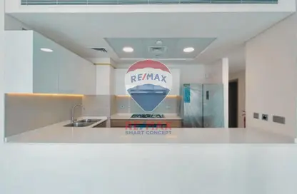 شقة - 3 غرف نوم - 4 حمامات للايجار في راديانت سكوير - مدينة الأضواء - جزيرة الريم - أبوظبي