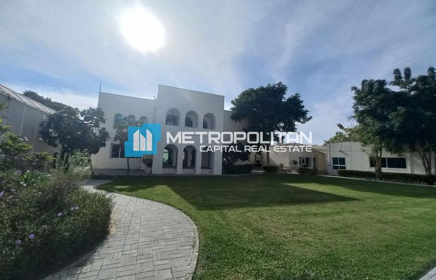 Villa for Rent in Al Bateen Villas VIP Villa Pool +7 Parking Slots