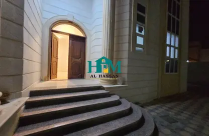 Villa - 4 Bedrooms - 4 Bathrooms for rent in Madinat Al Riyad - Abu Dhabi