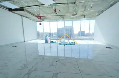Spacious - Ready | Prime Location