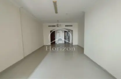 Empty Room image for: Apartment - 2 Bedrooms - 2 Bathrooms for rent in Al Khan Lagoon - Al Khan - Sharjah, Image 1