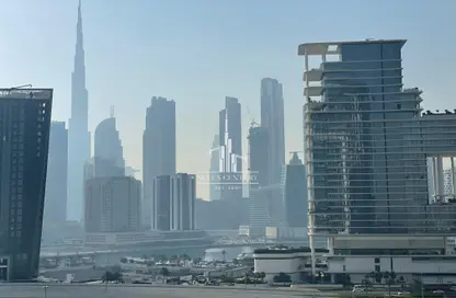 شقة - 1 حمام للبيع في رأسًا على عقب - الخليج التجاري - دبي