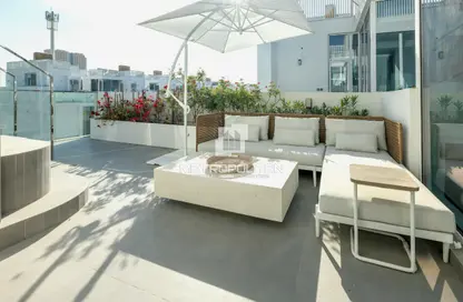 Townhouse - 4 Bedrooms - 5 Bathrooms for sale in Ixora - Al Barari - Dubai