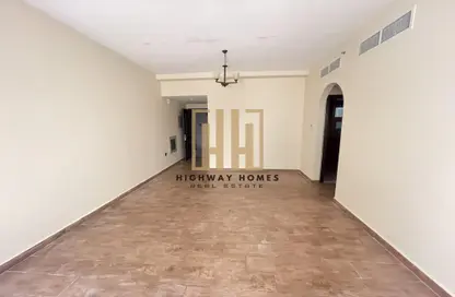 Apartment - 2 Bedrooms - 2 Bathrooms for rent in Muwailih Building - Muwaileh - Sharjah