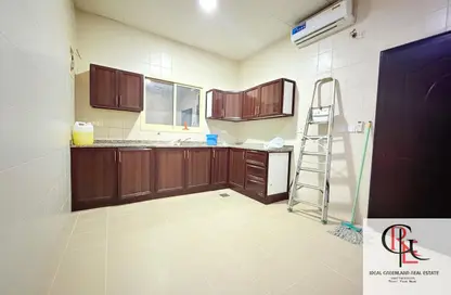 Apartment - 3 Bedrooms - 4 Bathrooms for rent in Mohamed Bin Zayed Centre - Mohamed Bin Zayed City - Abu Dhabi