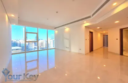 Apartment - 2 Bedrooms - 3 Bathrooms for rent in Baynuna Tower 2 - Corniche Road - Abu Dhabi