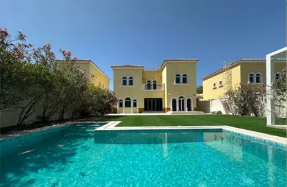 Villa - 3 Bedrooms - 4 Bathrooms for rent in Legacy - Jumeirah Park - Dubai