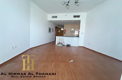 شقة - 1 حمام للايجار في مساكن الجوهرة - مثلث قرية جميرا - دبي