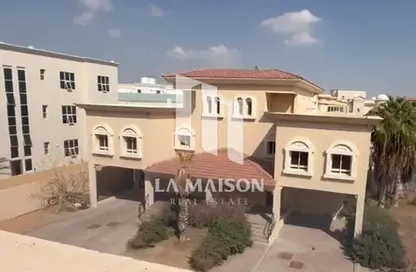 Villa - Studio - 4 Bathrooms for rent in Shakhbout City - Abu Dhabi