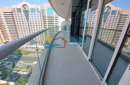 Apartment - 3 Bedrooms - 4 Bathrooms for rent in United Square - Al Khalidiya - Abu Dhabi