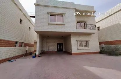 فيلا - 4 غرف نوم - 5 حمامات للايجار في نادي العين للسيدات - المرخانية - العين
