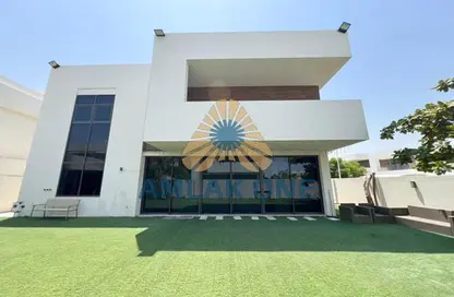 Villa - 5 Bedrooms - 6 Bathrooms for sale in West Yas - Yas Island - Abu Dhabi