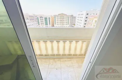 شقة - 2 غرف نوم - 2 حمامات للايجار في بناية مويليح 29 - مويلح - الشارقة شقة - 2 غرف نوم - 2 حمامات للايجار في بناية مويليح 29 - مويلح - الشارقة