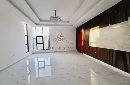 Villa - 5 Bedrooms - 4 Bathrooms for sale in Al Yasmeen 1 - Al Yasmeen - Ajman