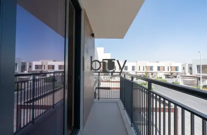 Townhouse - 2 Bedrooms - 3 Bathrooms for sale in Noya Viva - Noya - Yas Island - Abu Dhabi