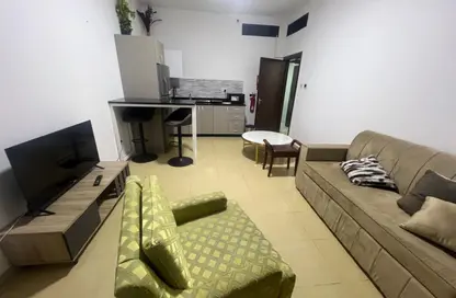 Apartment - 1 Bedroom - 1 Bathroom for rent in Al Reem Plaza - Electra Street - Abu Dhabi