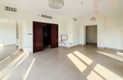 Apartment - 3 Bedrooms - 4 Bathrooms for sale in Miska 4 - Miska - Old Town - Dubai