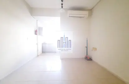 Apartment - Studio - 1 Bathroom for rent in Fire Station Road - Muwaileh - Sharjah