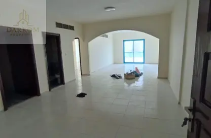 شقة - غرفة نوم - 2 حمامات للايجار في بناية الرميلة - الرميلة 2 - الرميلة - عجمان