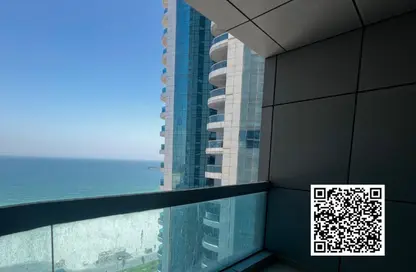 شقة - 2 غرف نوم - 2 حمامات للايجار في برج الكورنيش - طريق كورنيش عجمان - عجمان