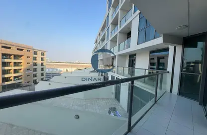 شقة - 2 غرف نوم - 4 حمامات للايجار في روضة أبو ظبي - أبوظبي