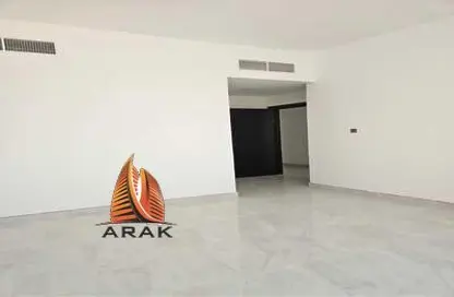 شقة - غرفة نوم - 2 حمامات للايجار في 3 المويهات - المويهات - عجمان