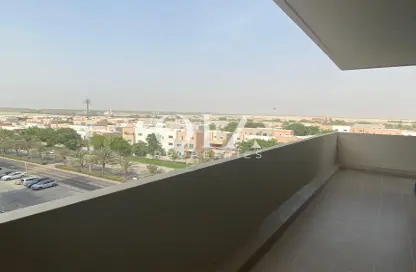 Apartment - 3 Bedrooms - 4 Bathrooms for rent in Tower 10 - Al Reef Downtown - Al Reef - Abu Dhabi