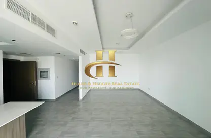 Apartment - 1 Bedroom - 2 Bathrooms for rent in Alpha Green Tower - Jumeirah Village Circle - Dubai