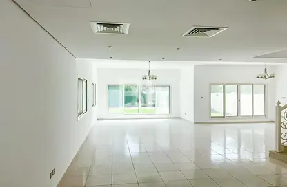 Villa - 4 Bedrooms - 5 Bathrooms for rent in Nakheel Villas - Jumeirah Village Circle - Dubai