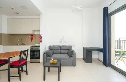 Apartment - 1 Bedroom - 1 Bathroom for sale in Hayat Boulevard-1B - Hayat Boulevard - Town Square - Dubai