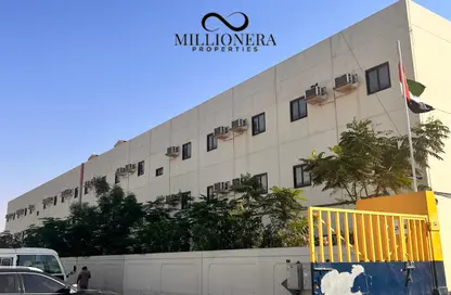 سكن عمال - استوديو - 8 حمامات للبيع في مارينا أم القيوين - أم القيوين