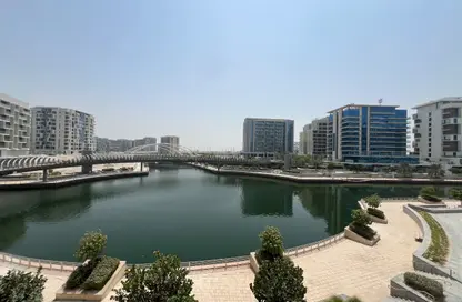 Apartment - 3 Bedrooms - 4 Bathrooms for rent in Al Dana - Al Raha Beach - Abu Dhabi