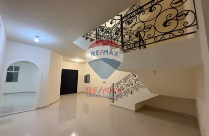 Townhouse - 4 Bedrooms - 6 Bathrooms for rent in Khalifa City A Villas - Khalifa City A - Khalifa City - Abu Dhabi