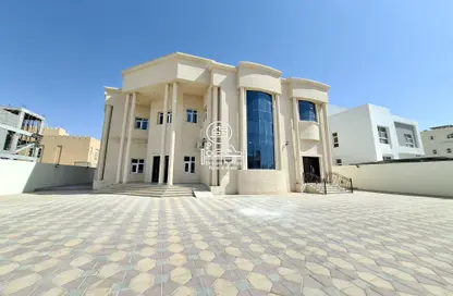 Apartment - 2 Bedrooms - 2 Bathrooms for rent in Madinat Al Riyad - Abu Dhabi