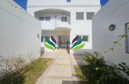 Villa - 5 Bedrooms - 4 Bathrooms for rent in Jumeirah 3 Villas - Jumeirah 3 - Jumeirah - Dubai