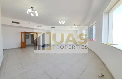 Apartment - 2 Bedrooms - 3 Bathrooms for rent in Blue Tower - Sheikh Zayed Road - Dubai