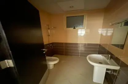 Apartment - 2 Bedrooms - 2 Bathrooms for rent in Al Jurf 2 - Al Jurf - Ajman Downtown - Ajman
