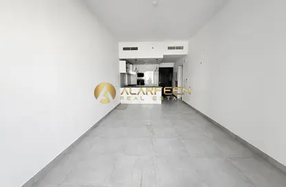 شقة - 2 غرف نوم - 3 حمامات للايجار في لوكي 1 ريزيدينس - قرية الجميرا سركل - دبي