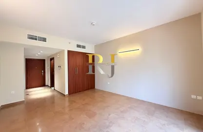 Apartment - Studio - 1 Bathroom for rent in Mankhool - Bur Dubai - Dubai