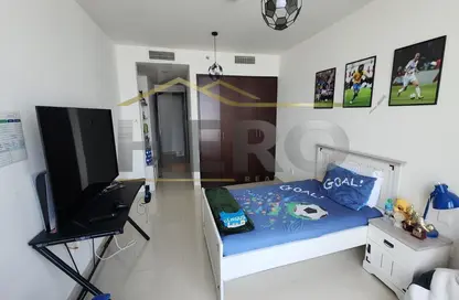 Room / Bedroom image for: Apartment - 2 Bedrooms - 2 Bathrooms for sale in Sky Tower - Shams Abu Dhabi - Al Reem Island - Abu Dhabi, Image 1