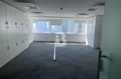 Empty Room image for: Office Space - Studio - 2 Bathrooms for rent in One Lake Plaza - Lake Allure - Jumeirah Lake Towers - Dubai, Image 1