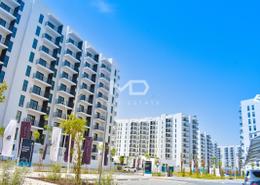 Outdoor Building image for: Apartment - 2 bedrooms - 2 bathrooms for sale in Waters Edge - Yas Island - Abu Dhabi, Image 1