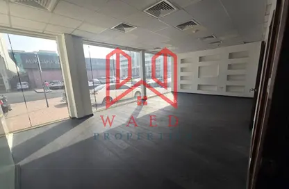 Warehouse - Studio - 5 Bathrooms for rent in Al Garhoud - Dubai