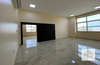 Empty Room image for: Villa for rent in Al Bateen - Al Ain, Image 1
