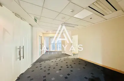 Office Space - Studio - 2 Bathrooms for rent in Park Place Tower - Sheikh Zayed Road - Dubai
