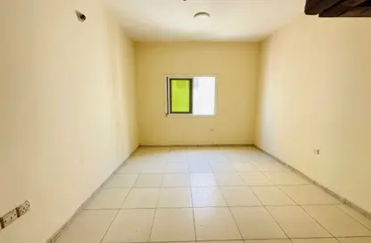 شقة - 1 حمام للايجار في طريق فاير ستاشن - مويلح - الشارقة