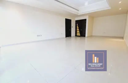 شقة - 3 غرف نوم - 5 حمامات للايجار في بناية الشيخة سلامة - شارع الخالدية - الخالدية - أبوظبي